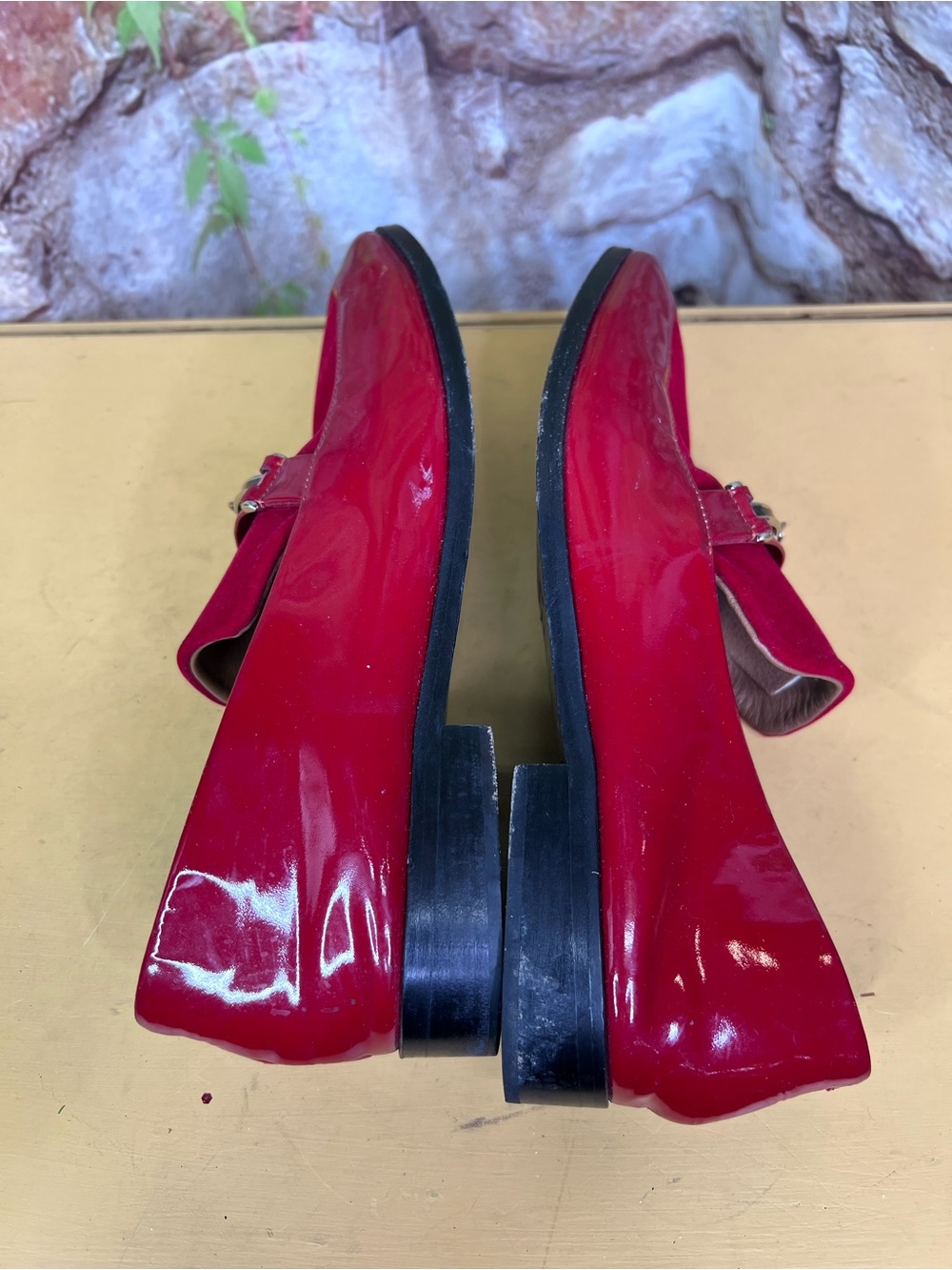 NEWBARK LOS ANGELES Equestrian Preppy Red Patent Leather and Suede Loafers, 9 - Picture 13 of 14